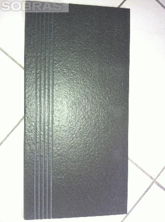 Pe�a antiderrapante para degrau escada