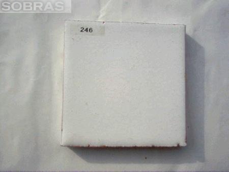 Tijoleira terracota vidradas manualmente