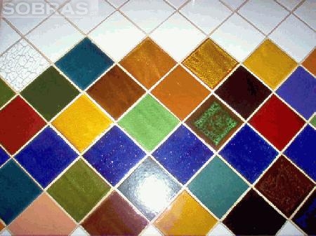 Tijoleira terracota vidradas manualmente