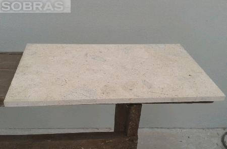 Mosaicos em m�rmore moleanos rectificados